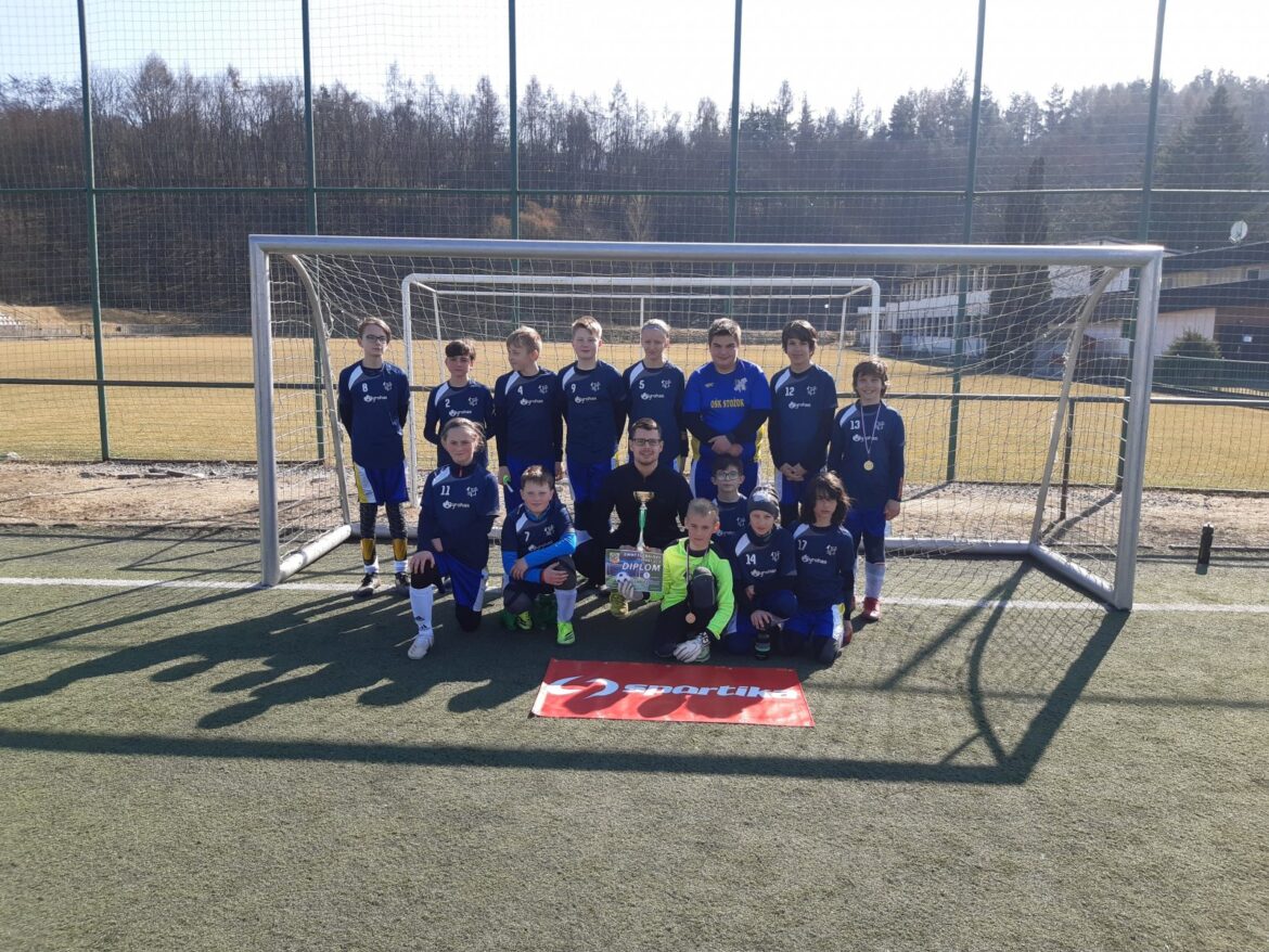 Futbalový turnaj mladších žiakov ObFZ Zvolen sa stal korisťou OŠK Stožok