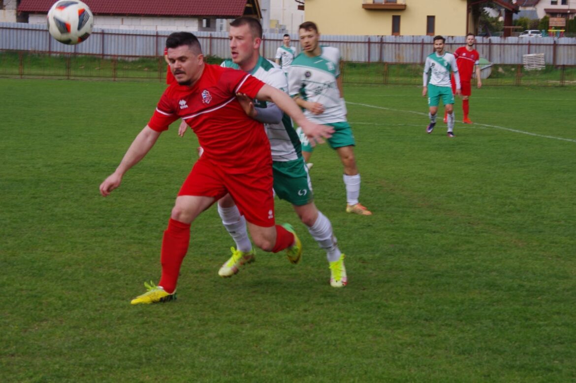 FUTBAL: Po Pliešovciach pocítil silu Látok aj Vígľaš. Detviansky tréner vylúčený. Zápas vo Zvolenskej Slatine víťaza nespoznal