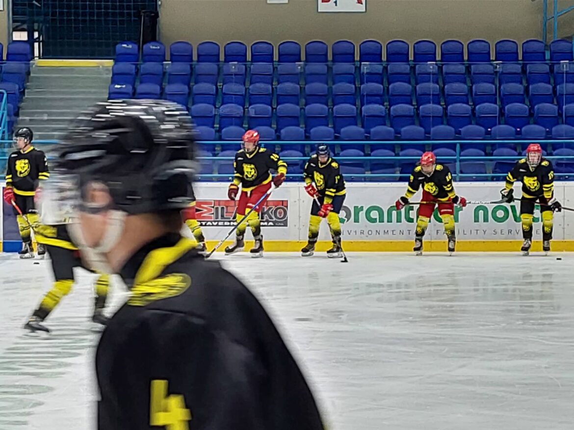 JUNIORSKÝ HOKEJ: V dvojzápase proti Spišskej Novej Vsi získali medvede bod