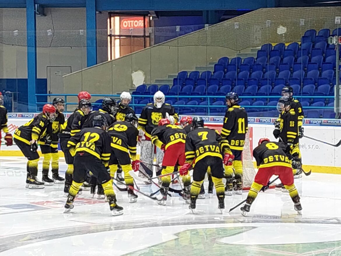 JUNIORSKÝ HOKEJ: V dvojzápase proti Trebišovu bodovo explodovali Dominik Kalamár a Alan Matúška