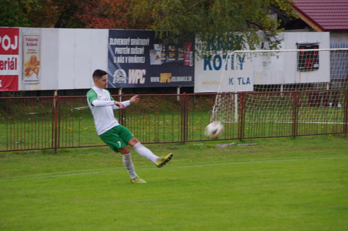 FUTBAL: V dohrávke proti Jakubu zažiaril hattrickom Dominik Vreštiak
