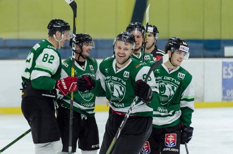 HOKEJ: Detva triumfovala v Partizánskom. V drese medveďov zaznamenal päť bodov Ivan Zorvan