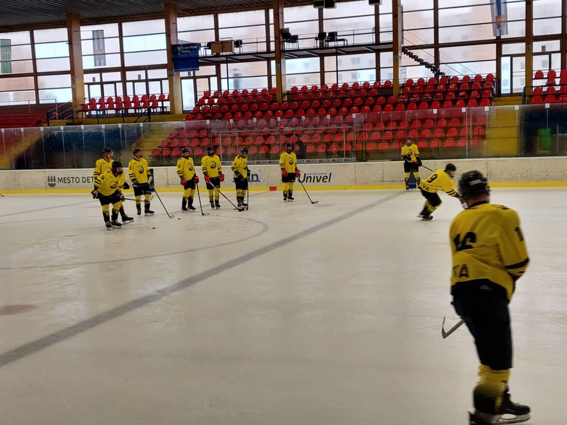 JUNIORSKÝ HOKEJ: V dvojzápase na Liptove sa o jediný gól Detvy postaral Dominik Kalamár