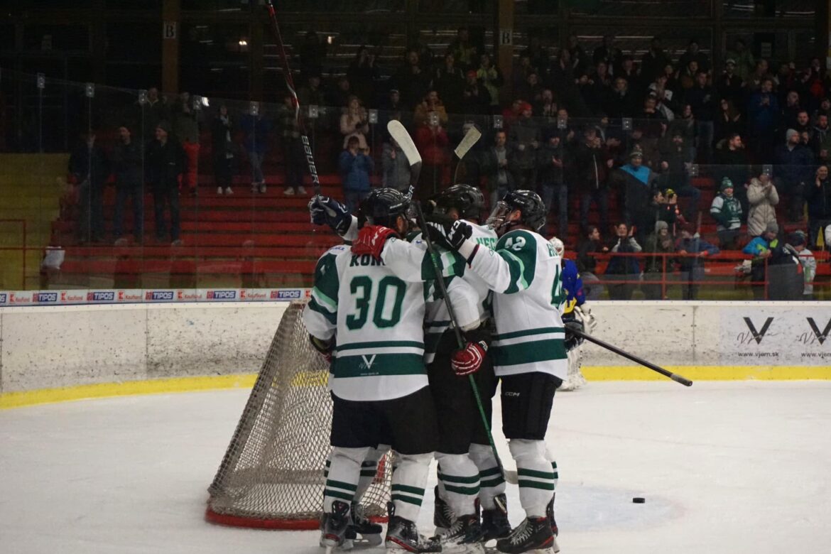 HOKEJ: Presvedčivý triumf Detvy, hattrick Minárika a čisté konto Pončáka