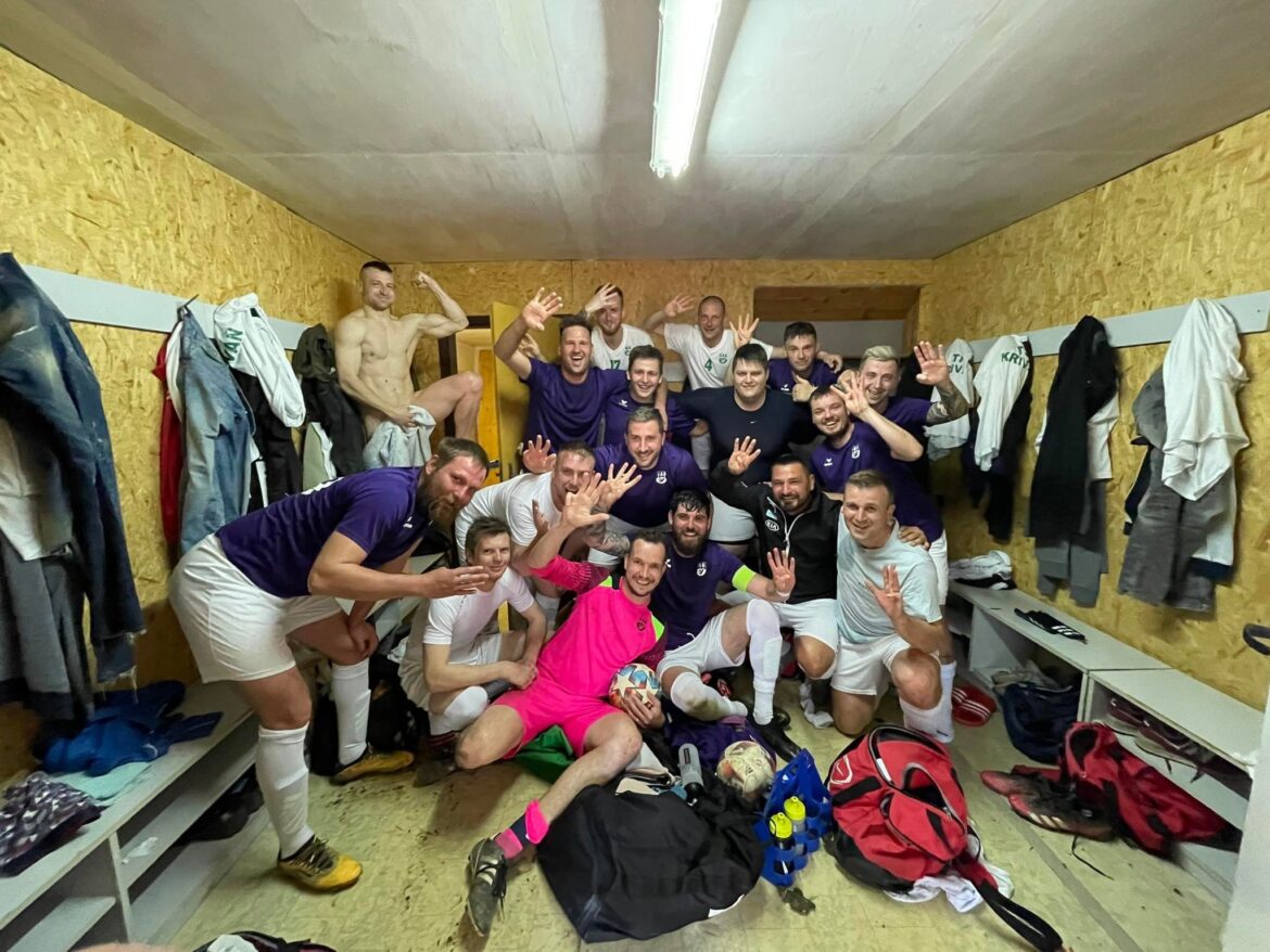 FUTBAL: Vo Vígľaši sa o všetkom podstatnom rozhodlo v prvom polčase. Stožok zdramatizoval boj o postup