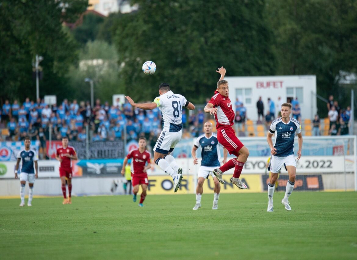VIDEO: Adam Hanes poslal nadýchaný center do pokutového územia a Depetris hlavou usmernil loptu do siete