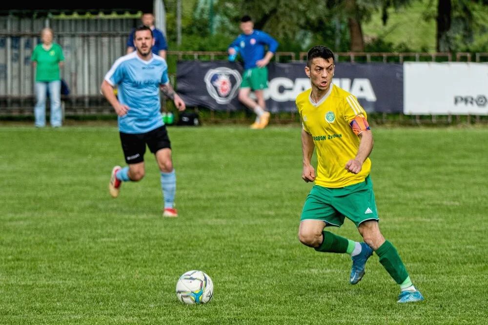 VIDEO: Derby proti Zvolenskej Slatine rozhodol parádnym angličákom kapitán Očovej Roman Bartoš