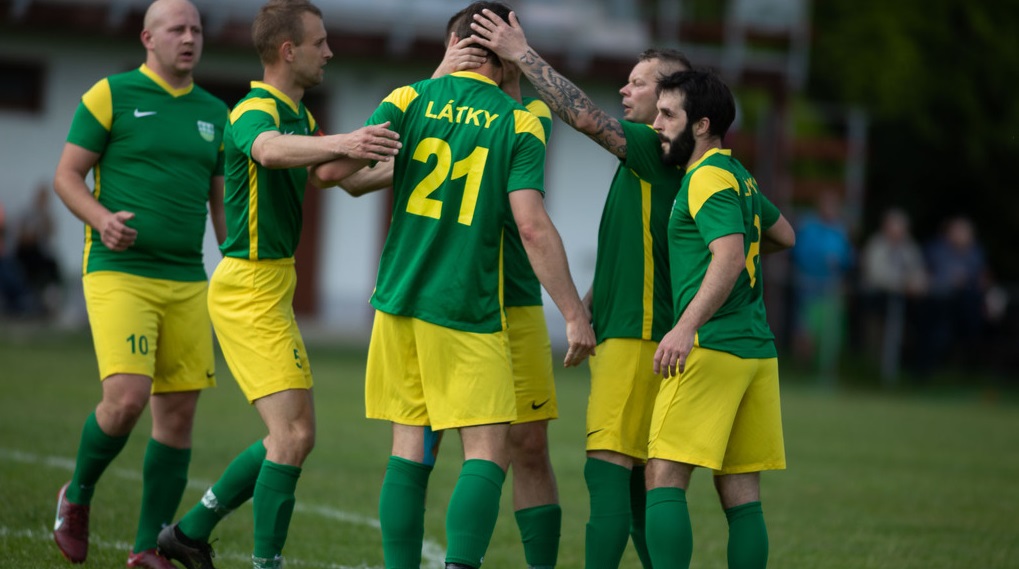 SLOVNAFT CUP: Látky šokovali favorita, hrdinom dvojgólový Mário Kurák