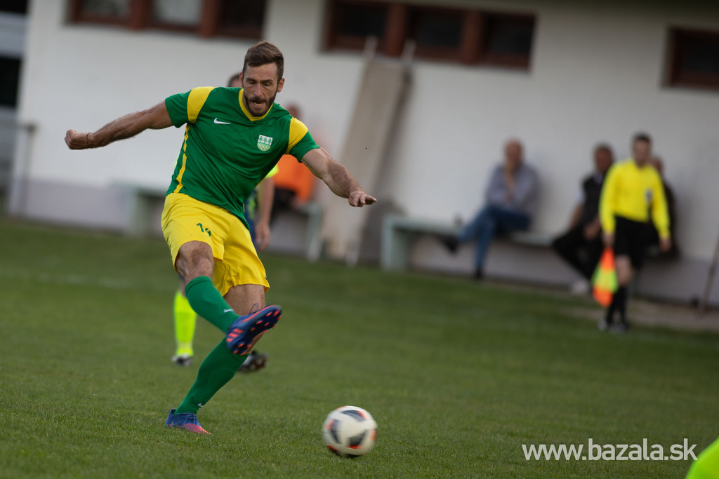 KAM ZA FUTBALOM: Súťažná premiéra spoločného dorastu Detvy a Hriňovej. Látky hostia Krupinu. Kriváň si zmeria sily s Budčou