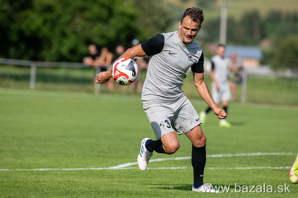 PREZIDENTSKÝ POHÁR: Látky oslavujú postup do ďalšieho kola, hattrickom zažiaril Mário Kurák