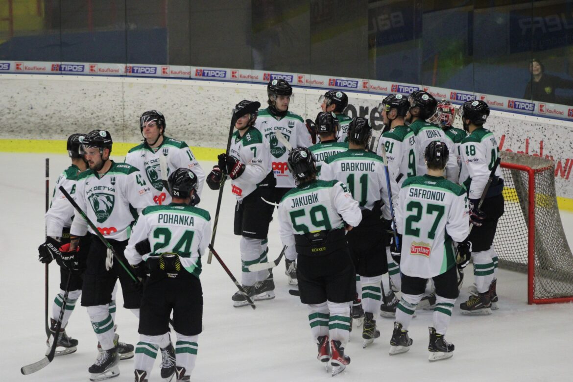 HOKEJ: Detva pripravila Dolnému Kubínu prvú prehru v sezóne, hattrickom zažiaril útočník Michal Babkovič