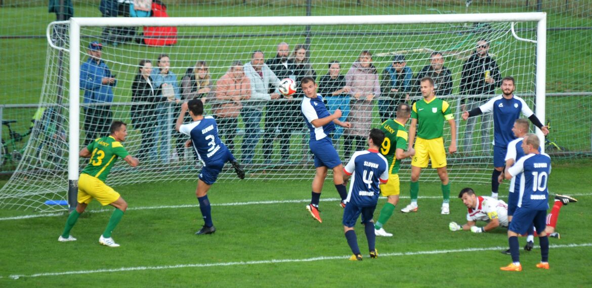 KAM ZA FUTBALOM: Do Hrochote pricestuje Šalková, Očová si zmeria sily s Kriváňom a Zvolenská Slatina hostí Bzovík