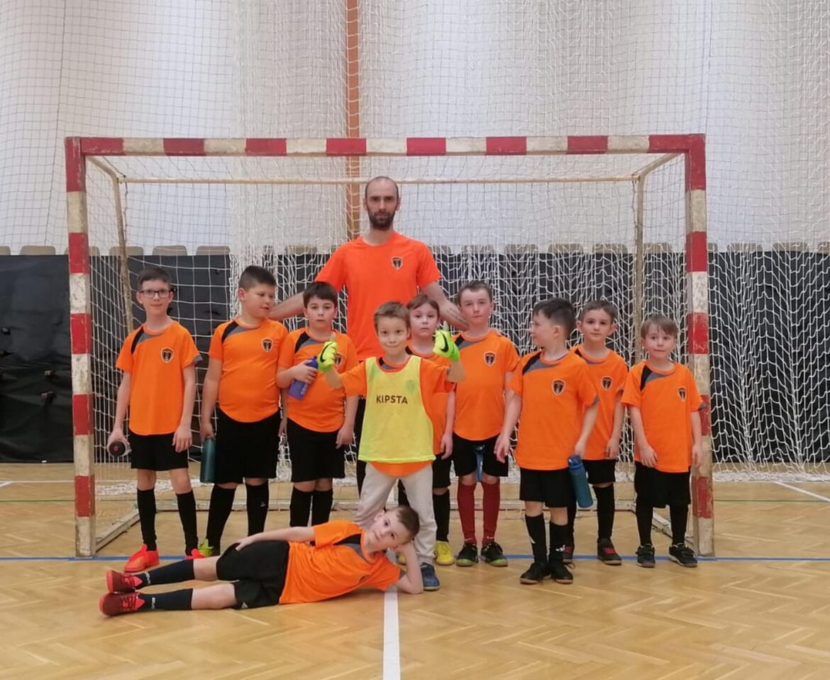 Tomášovi Kamenskému imponujú tréneri, ktorí aktívne coachujú mužstvo:  Cieľom Oranjes Zvolen je vychovať nielen úspešného športovca, ale aj človeka