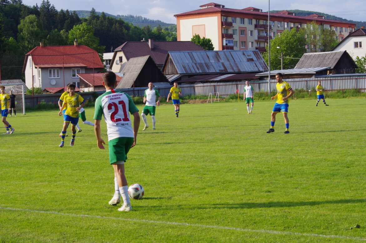 KAM ZA FUTBALOM: Látky aj Stožok hrajú už v sobotu, Spartak hostí Priechod a dorastenci Kriváňa narazia na Dobrú Nivu