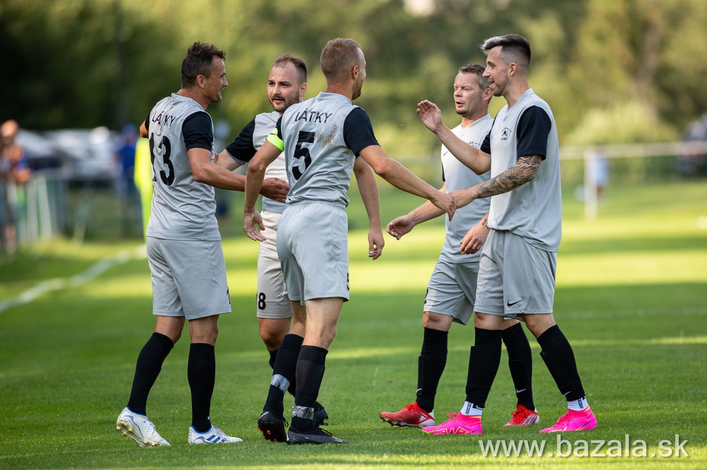 FUTBALOVÁ ROZPRÁVKA POKRAČUJE: Látky oslavujú postup do finále, hattrickom sa zaskvel kanonier Kurák