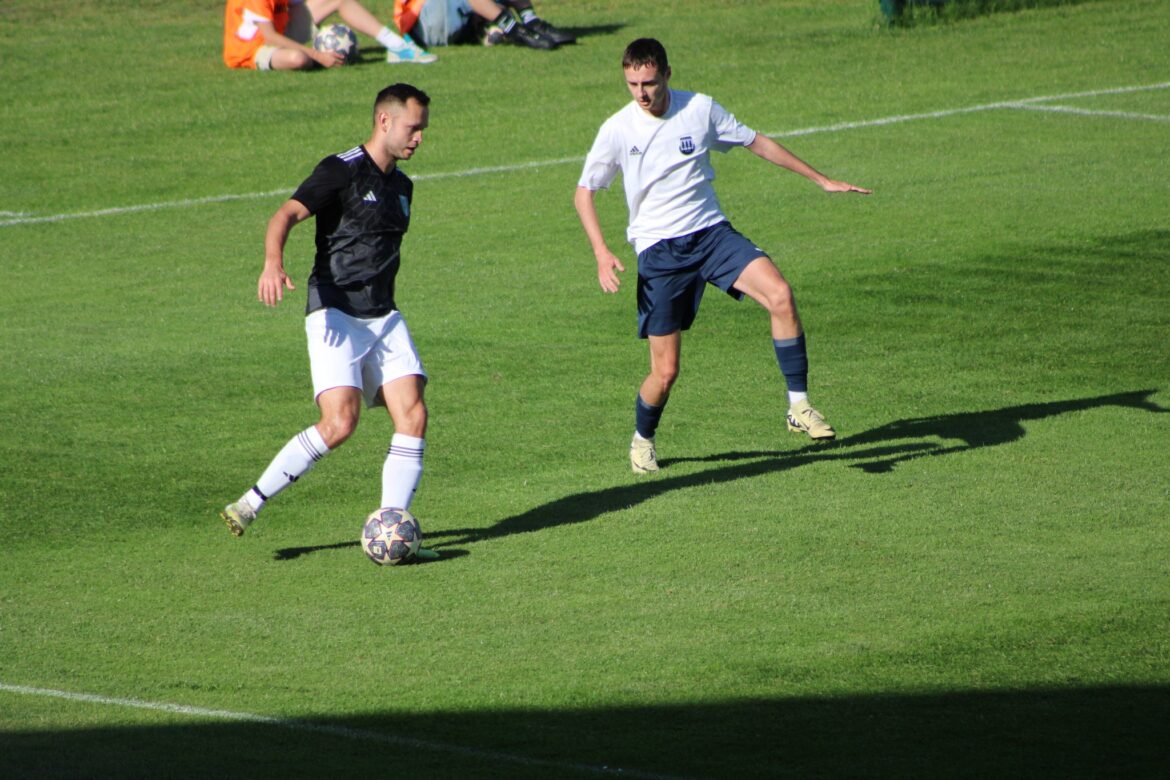 KAM ZA FUTBALOM: Dôležitý súboj Detvy s Balogom, Stožok privíta Pliešovce a Spartak hrá v Hontianskych Nemciach