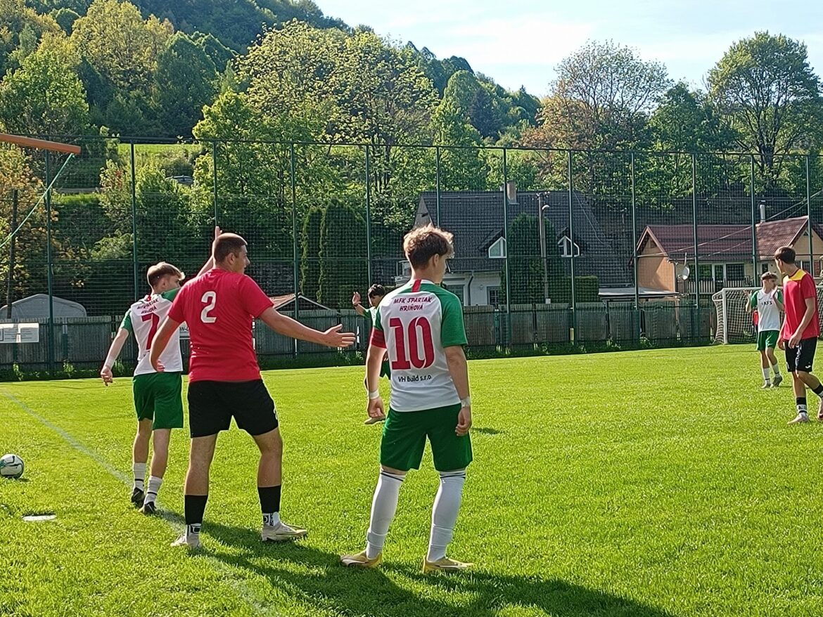 DORASTENECKÝ FUTBAL: Triumf Spartaka zariadil z penalty Adam Fítala, ktorý o niekoľko hodín neskôr zažiaril štyrmi gólmi za starší dorast