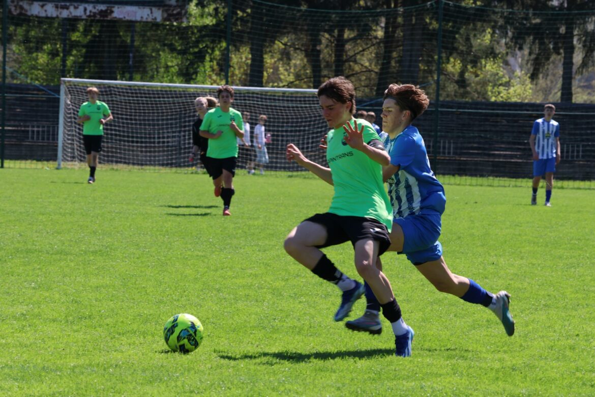 MLÁDEŽNÍCKY FUTBAL: Dve bezgólové remízy, hrdinom staršieho dorastu Tomáš Solin a v zápase baletiek padol iba jeden gól