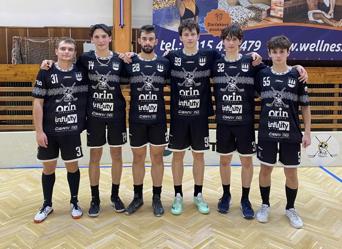 FLORBAL: V sobotnom zápase proti Záhorskej Bystrici absolvovalo šesť hráčov Joxerov extraligový debut