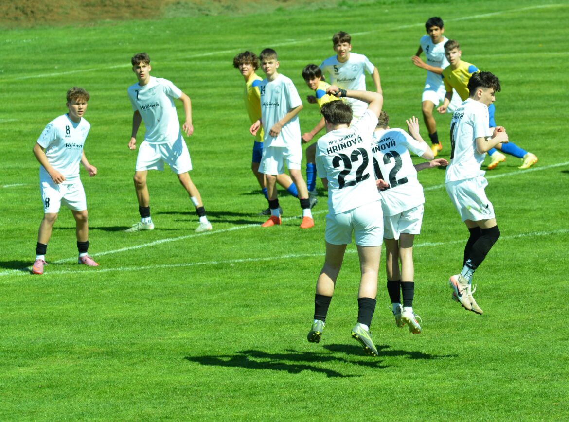 ŽIACKY FUTBAL: Dokonalý obrat Hriňovej, piatimi gólmi sa blysol Matej Berger (Detva), Vígľaš triumfoval v derby